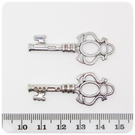 1 PZ - CIONDOLO METALLO CHIAVE - PENDENTE METALLO CHARM ARGENTO TIBETANO