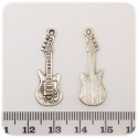 1 PZ - CIONDOLO METALLO CHITARRA - PENDENTE CHARM ARGENTO TIBETANO